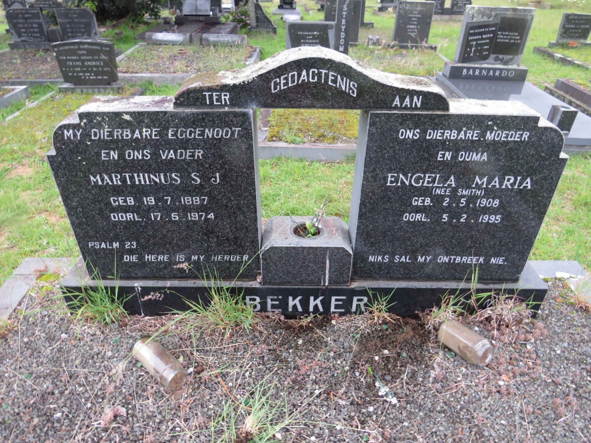 BEKKER Marthinus S.J. 1887-1974 & Engela Maria SMITH 1908-1995