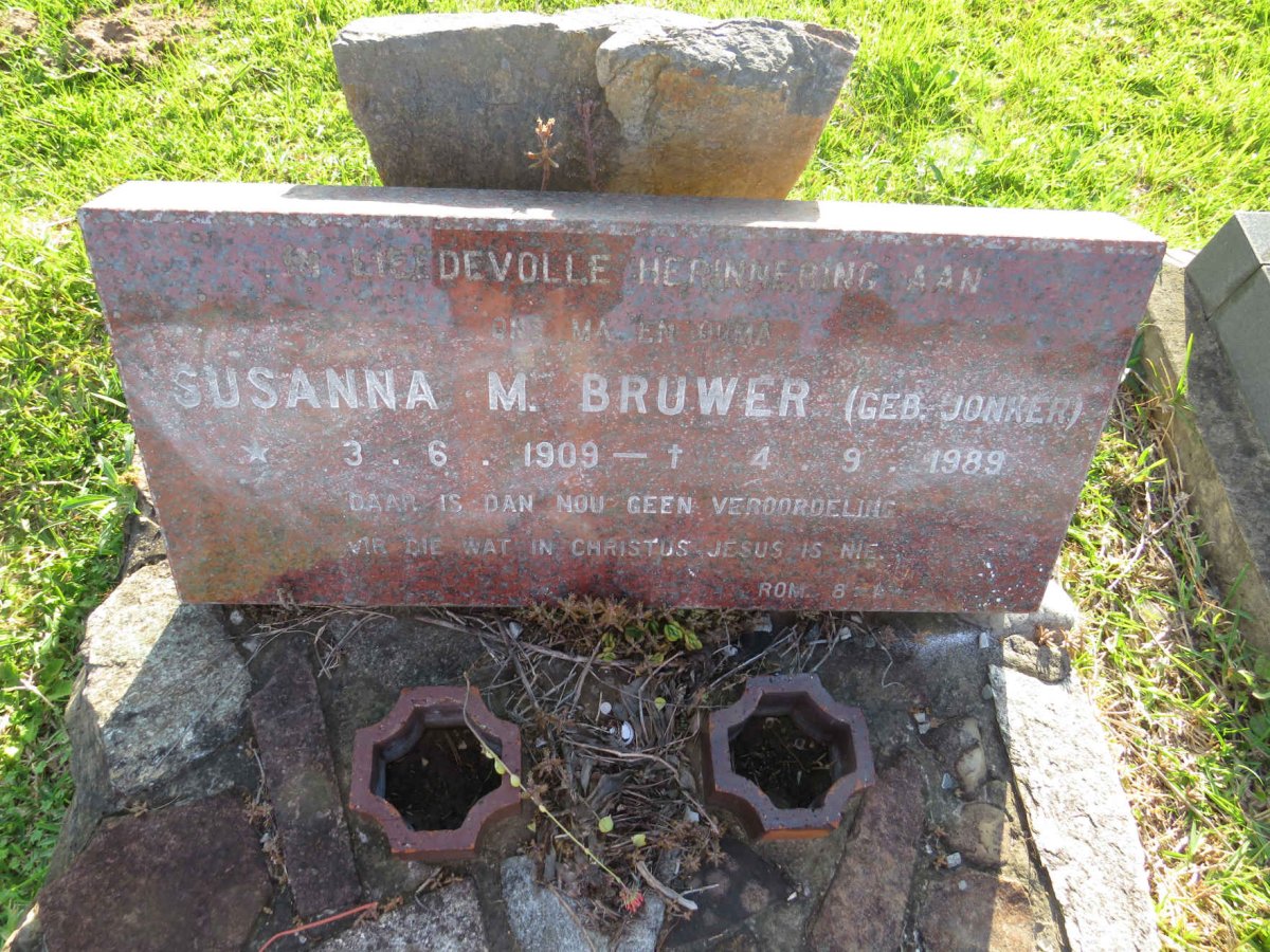 BRUWER Susanna M. nee JONKER 1909-1989