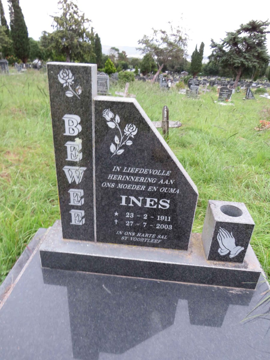 BEWEE Ines 1911-2003