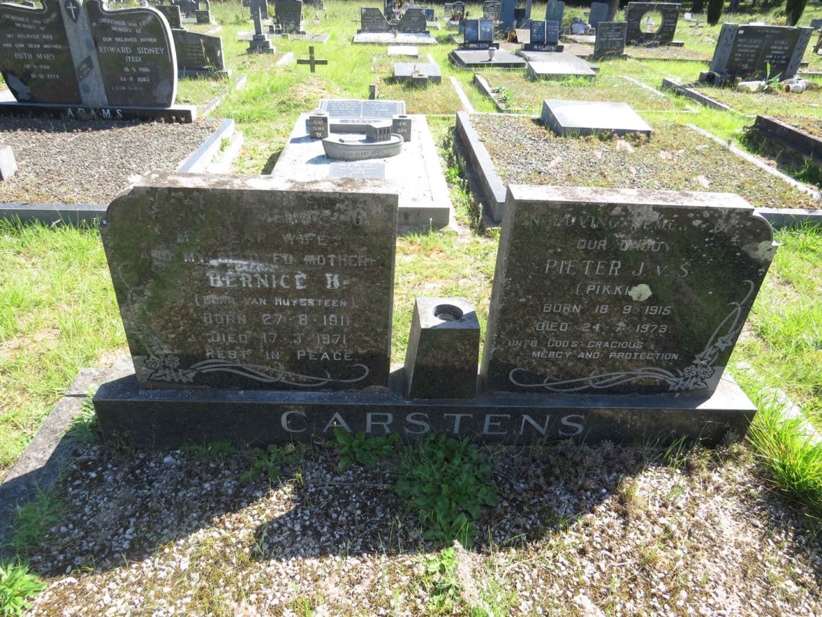 CARSTENS Pieter J.v..S. 1915-1973 &amp; Bernice B. VAN HUYSTEEN 1911-1971