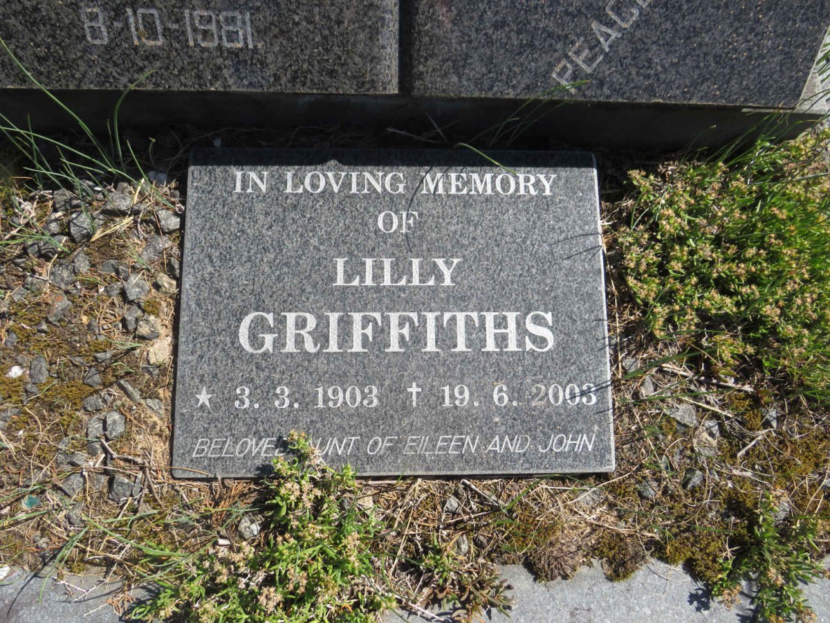 GRIFFITHS Lilly 1903-2003
