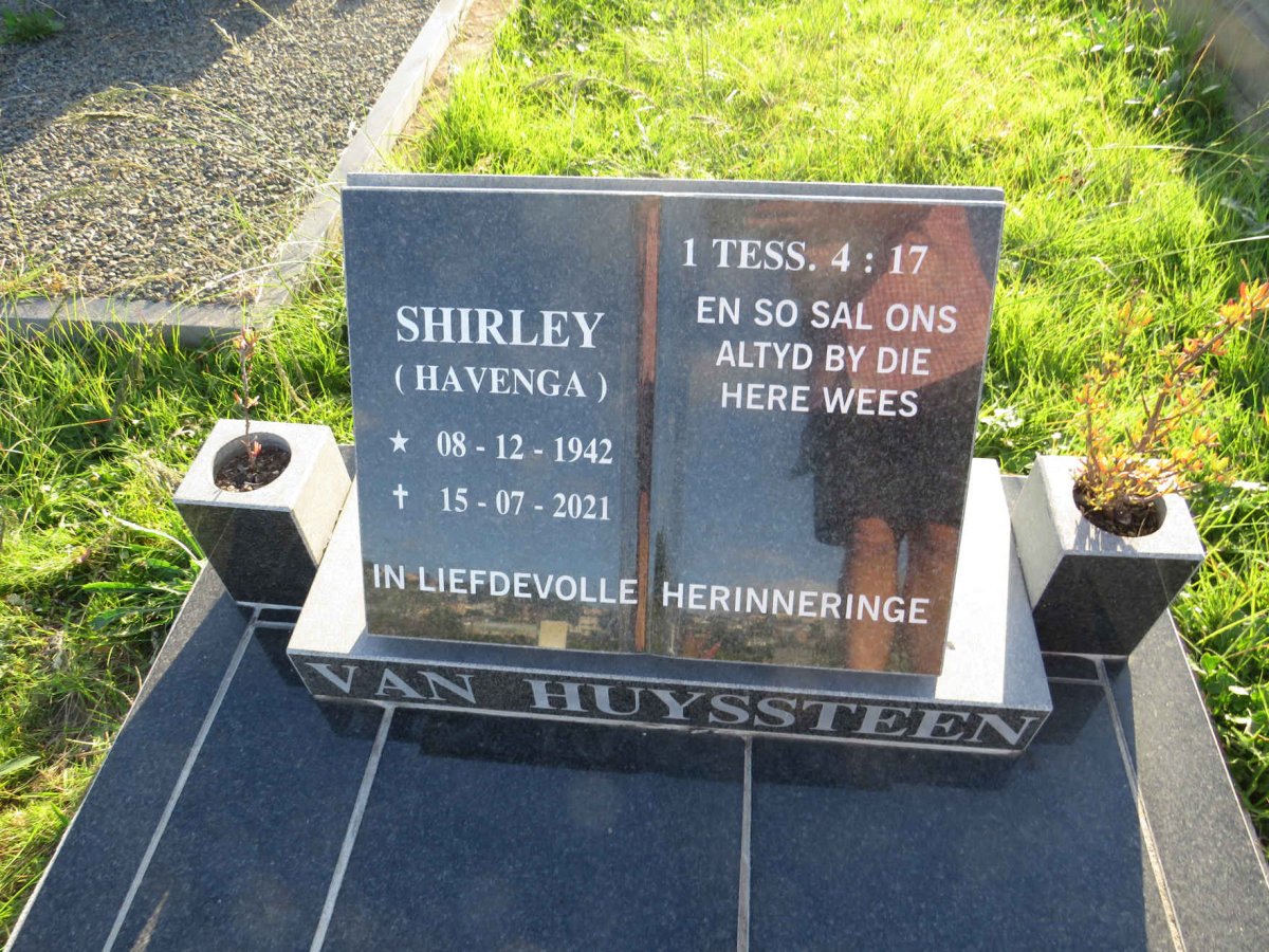 HUYSSTEEN Shirley, van nee HAVENGA 1942-2021