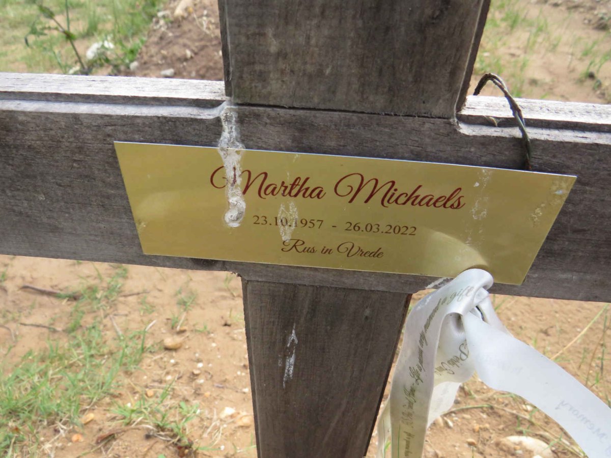 MICHAELS Martha 1957-2022
