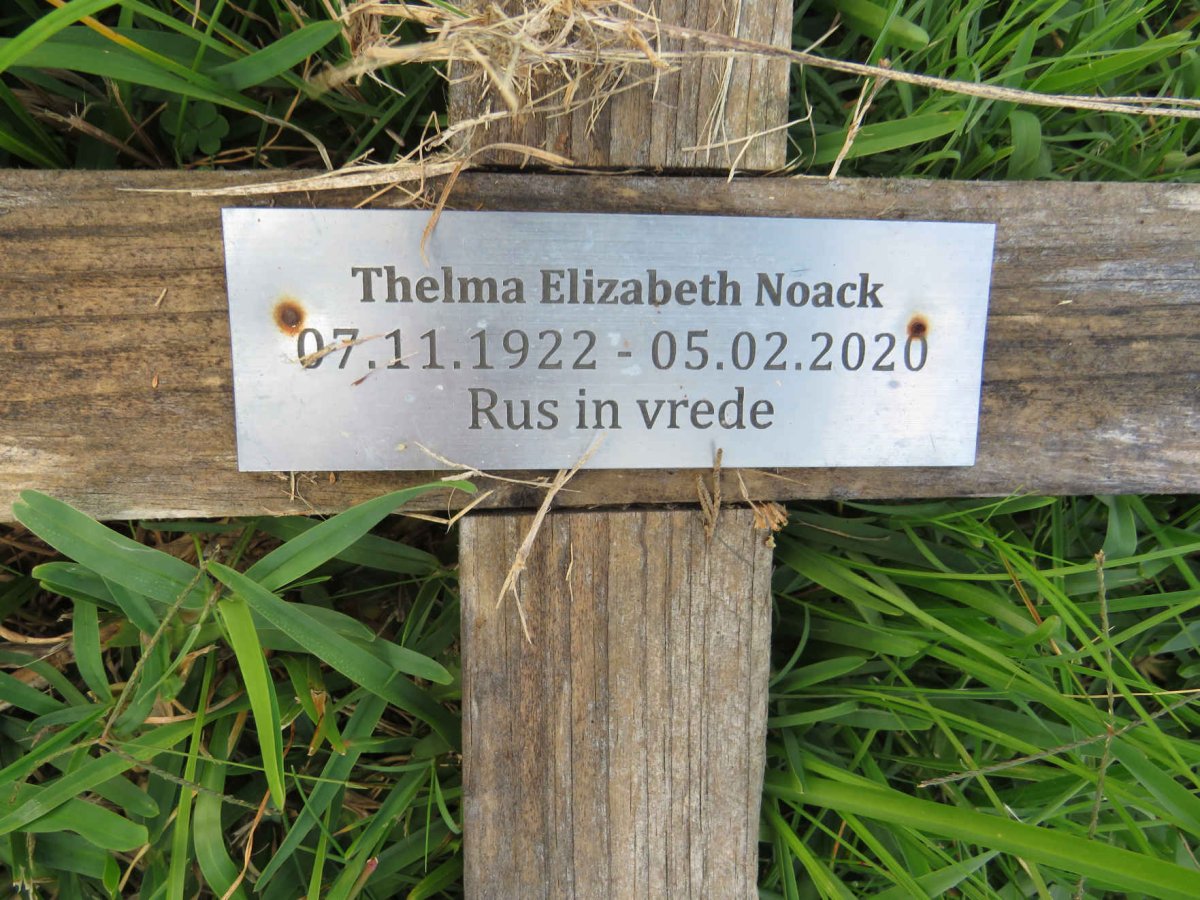 NOACK Thelma Elizabeth 1922-2020
