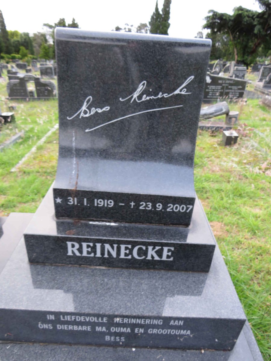 REINECKE Bess 1919-2007