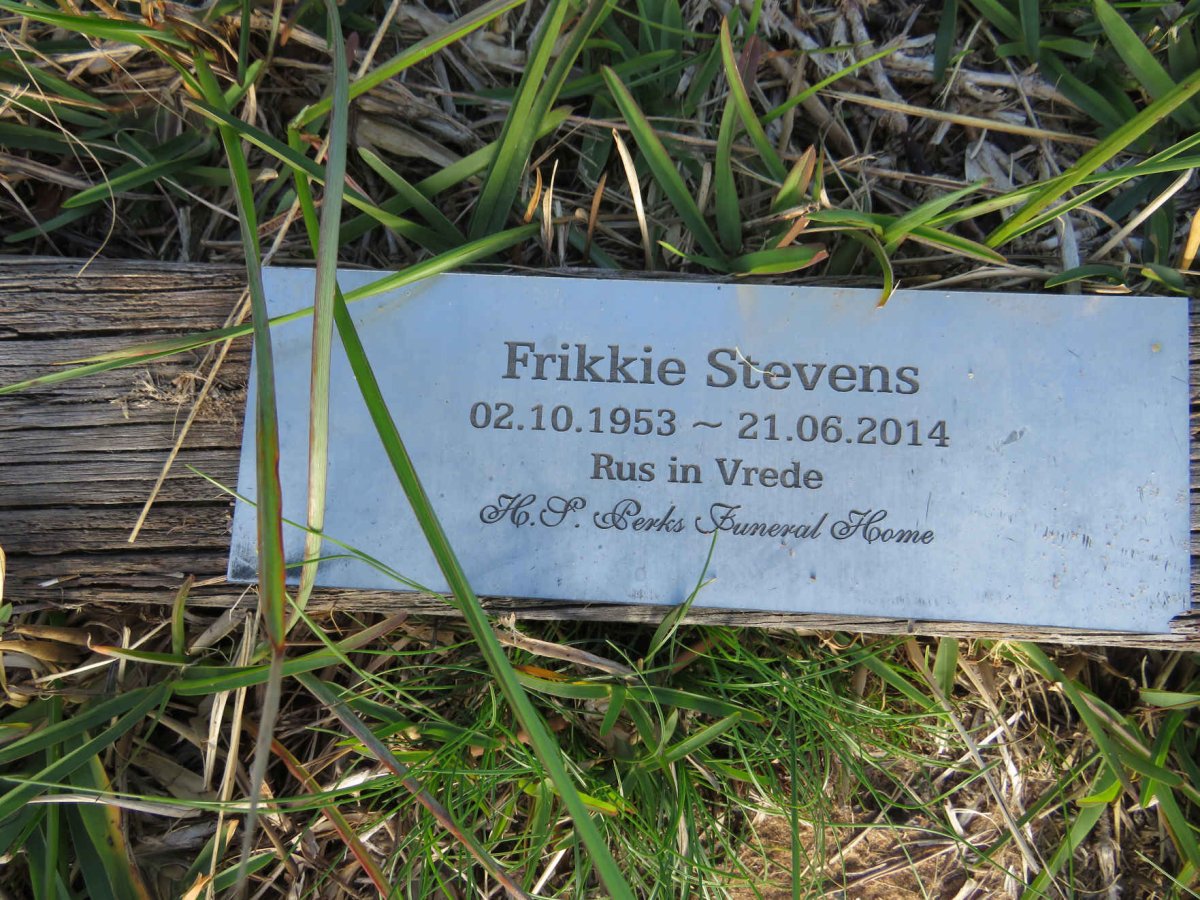STEVENS Frikkie 1953-2014
