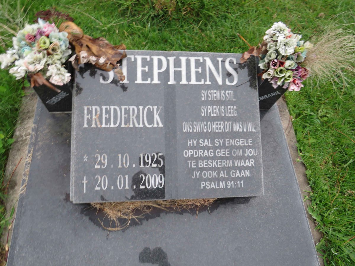 STEPHENS Frederick 1925-2009