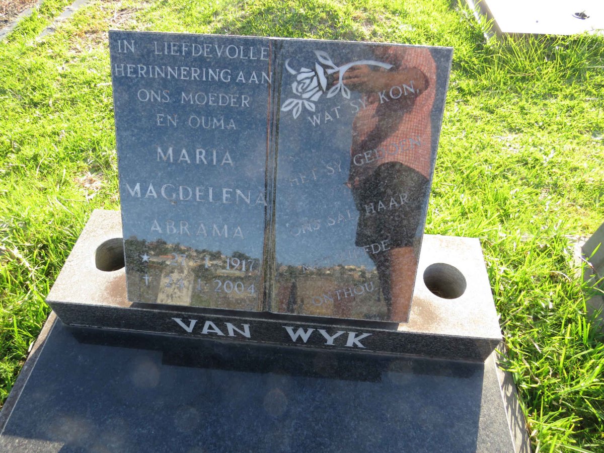 WYK Maria Magdalena Abrama, van 1917-2004