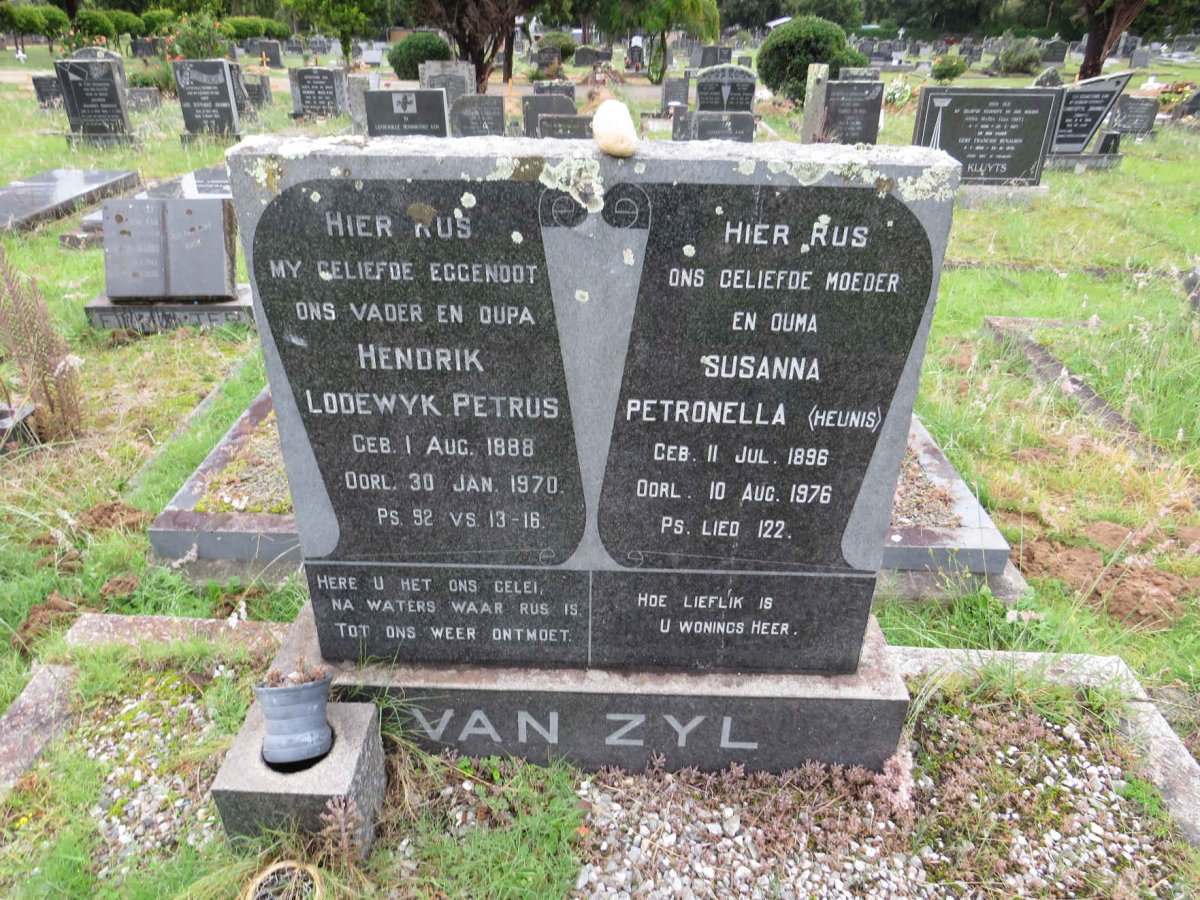ZYL Hendrik Lodewyk Petrus, van 1888-1970 & Susanna Petronella HEUNIS 1896-1976