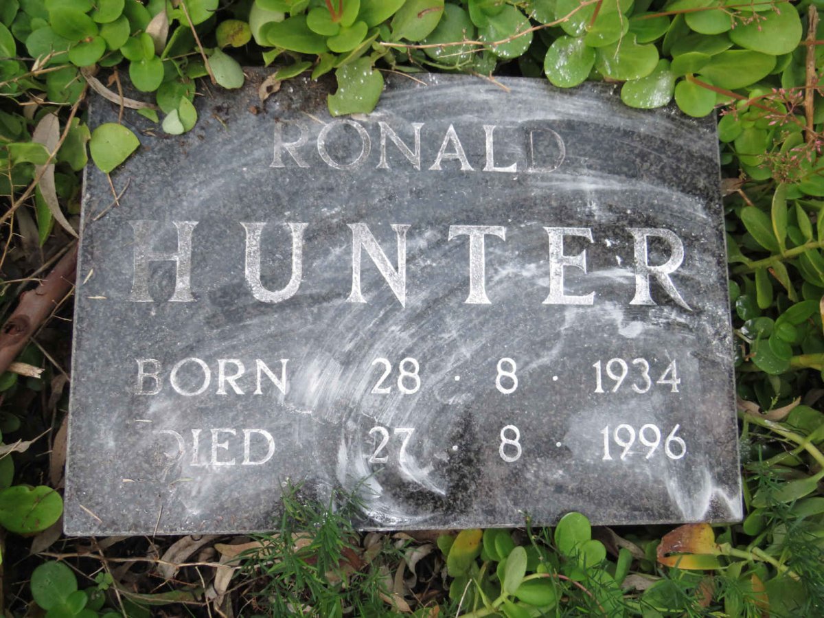 HUNTER Ronald 1934-1996