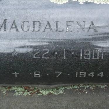 JAARSVELDT Marthinus G.C., van 1897-1972 &amp; Magdalena E. 1901-1944 