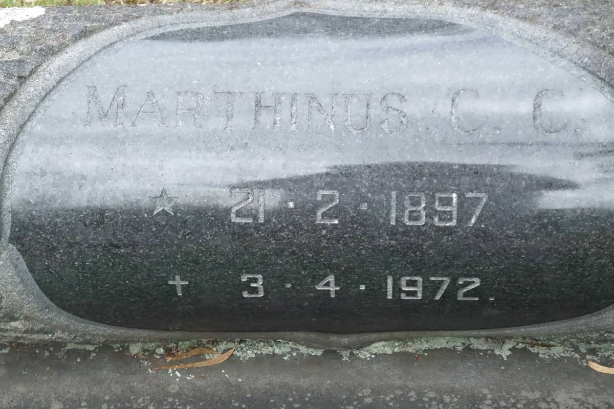 JAARSVELDT Marthinus G.C., van 1897-1972 &amp; Magdalena E. 1901-1944
