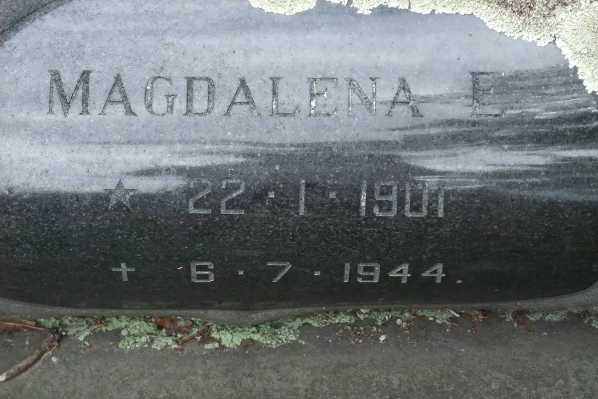 JAARSVELDT Marthinus G.C., van 1897-1972 &amp; Magdalena E. 1901-1944
