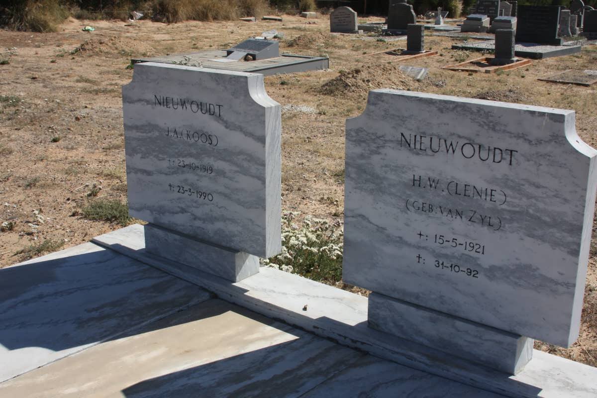 NIEUWOUDT J.A. 1919-1990 &amp; H.W. VAN ZYL 1921-1992