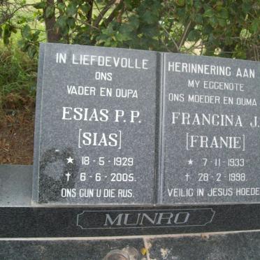 MUNRO Esias P.P. 1929-2005 &amp; Francina J. 1933-1998