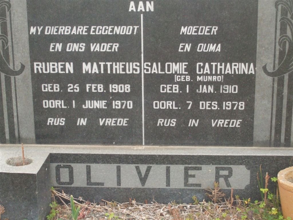 OLIVIER Ruben Mattheus 1908-1970 &amp; Salomie Catharina MUNRO 1910-1978