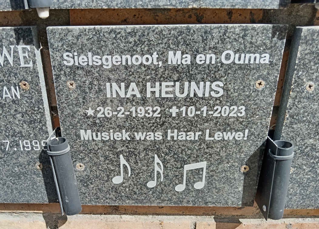 HEUNIS Ina 1932-2023