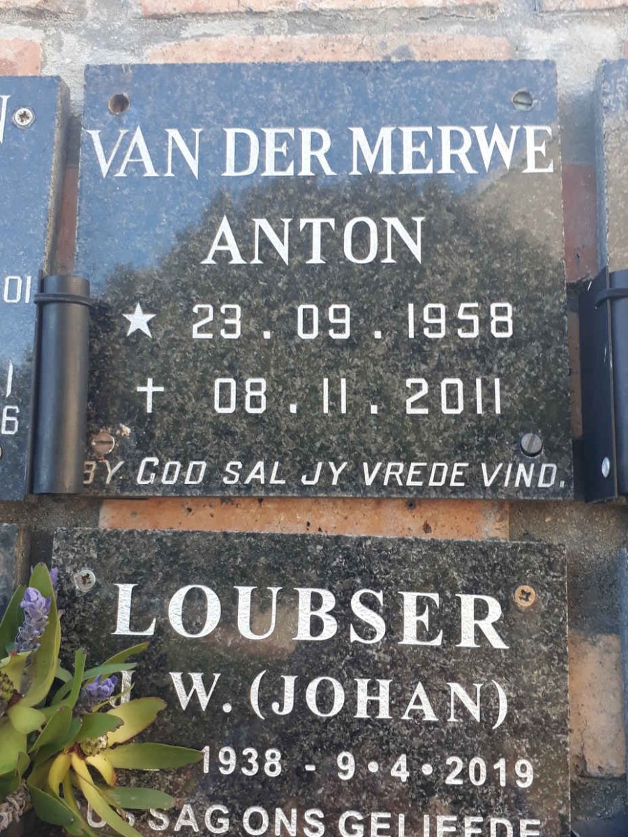 MERWE Anton, van der 1958-2011