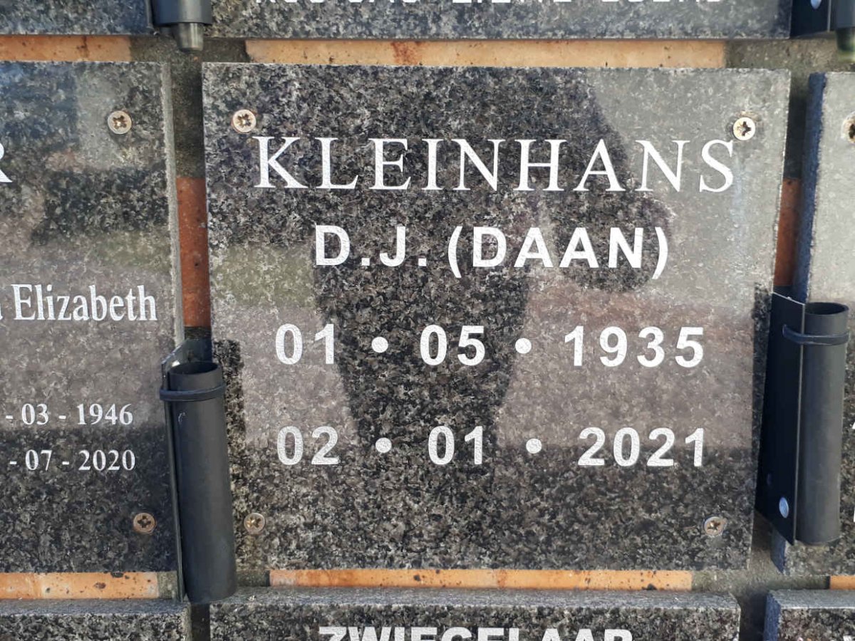 KLEINHANS D.J. 1935-2021