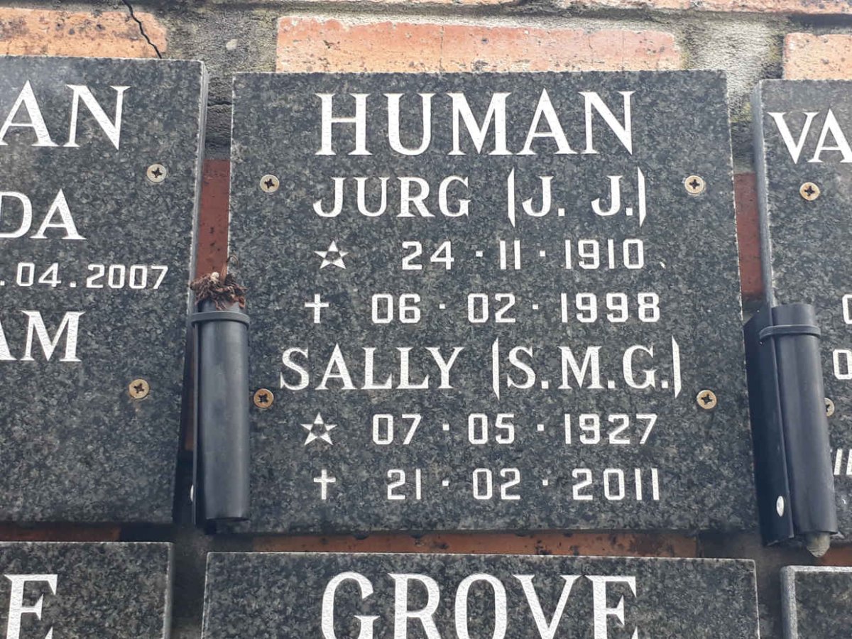 HUMAN J.J. 1910-1998 &amp; S.M.G. 1927-2011