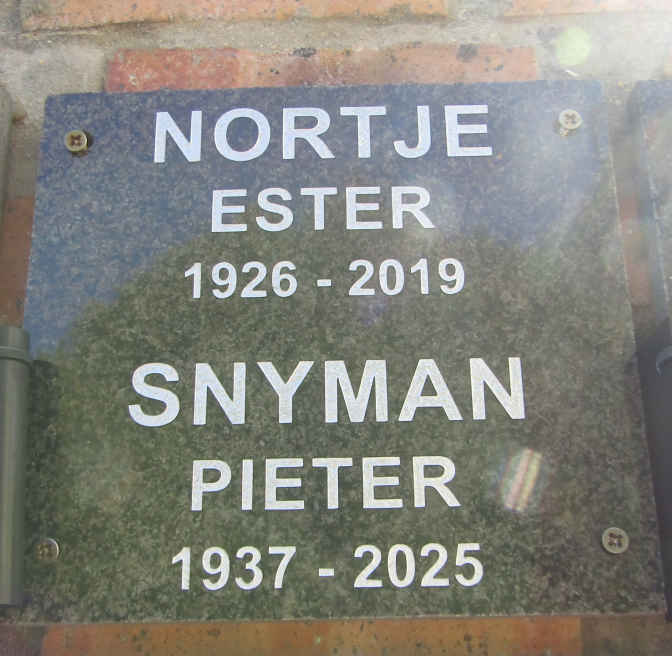 SNYMAN Pieter 1937-2005 :: NORTJE Ester 1926-2019