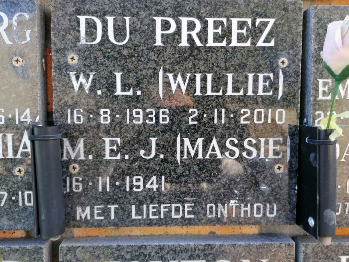 PREEZ W.L., du 1936-2010 &amp; M.E.J. 1941-