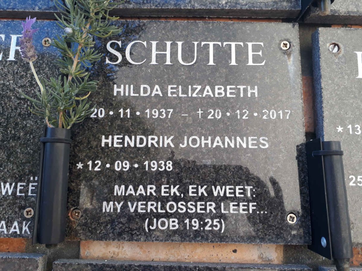 SCHUTTE Hendrik Johannes 1938- &amp; Hilda Elizabeth 1937-2017