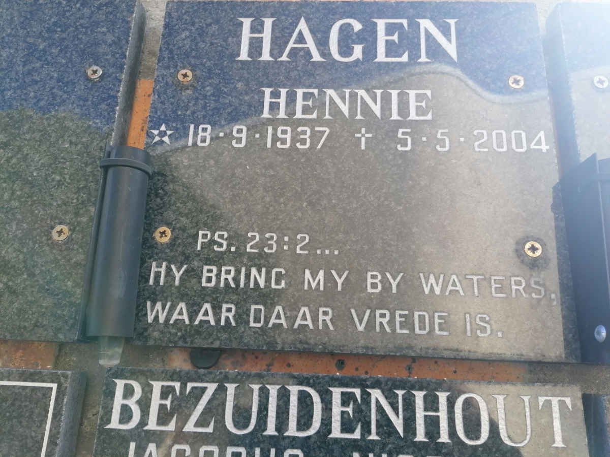HAGEN Hennie 1937-2004