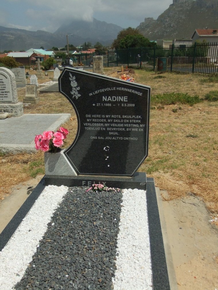 FELIX Nadine 1986-2009