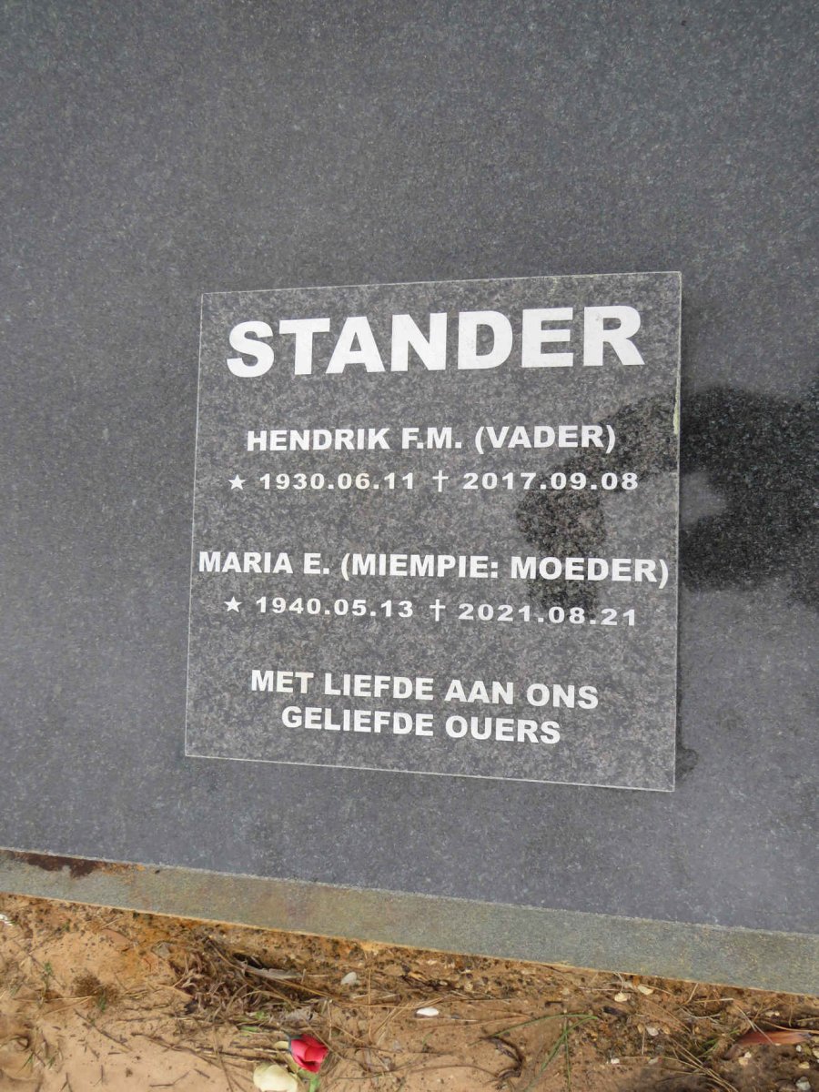 STANDER Hendrik F.M. 1930-2017 & Maria E. 1940-2021