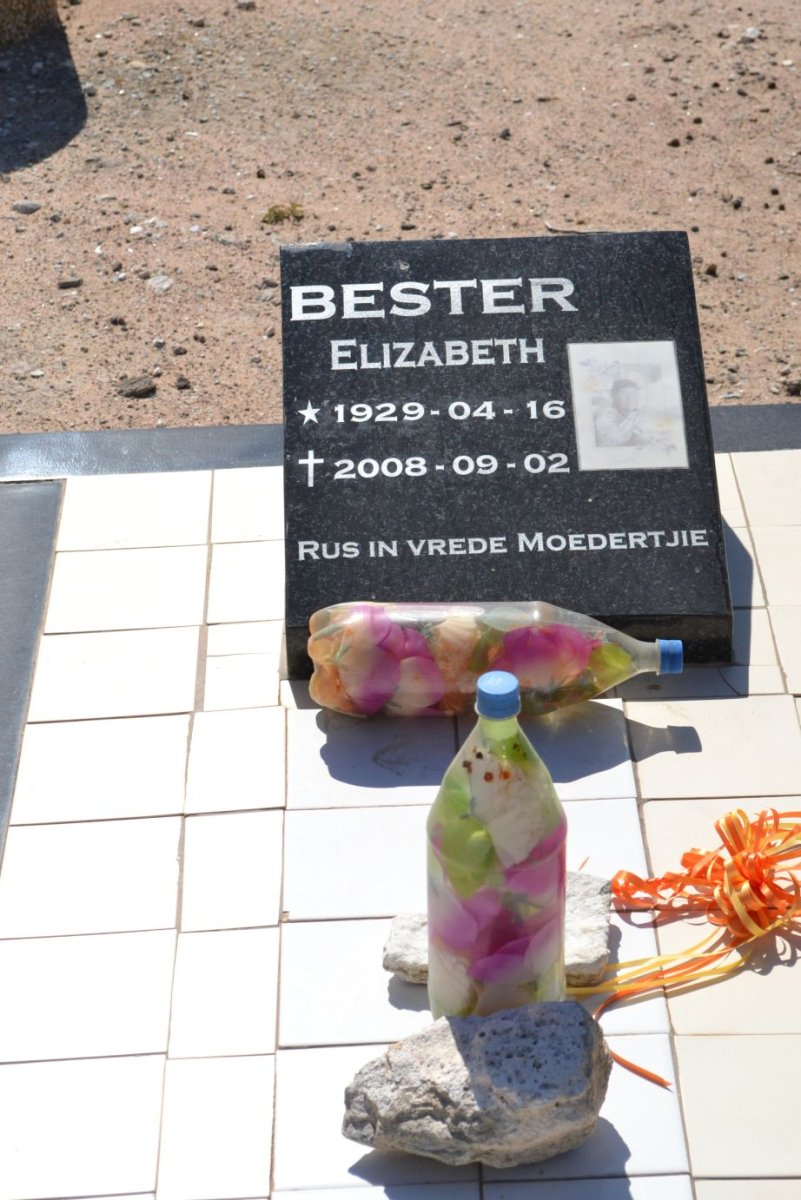 BESTER Elizabeth 1929-2008
