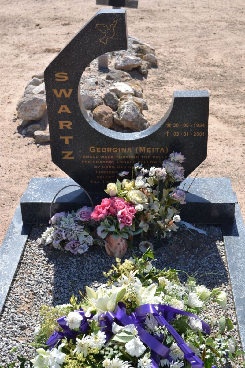 SWARTZ Georgina 1934-2001