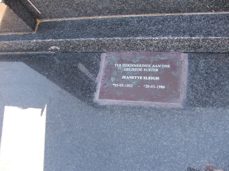 SLEIGH Jeanette 1922-1986