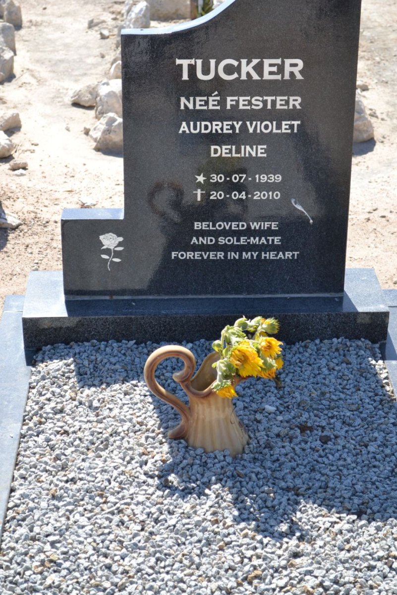 TUCKER Audrey Violet Deline nee FESTER 1939-2010