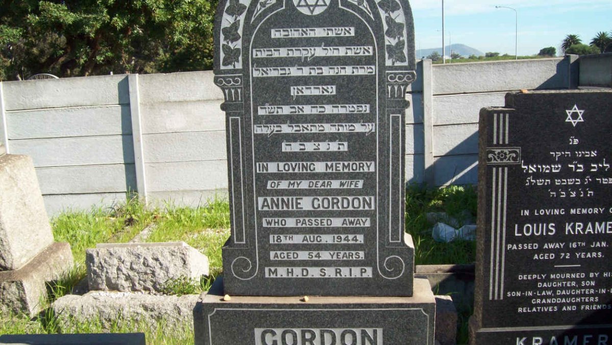 GORDON Annie  -1944 
