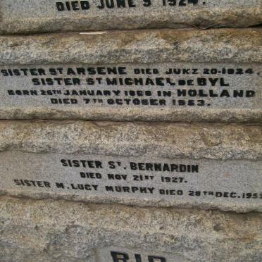 Memorial to the Convent of the Holy Sisters_4