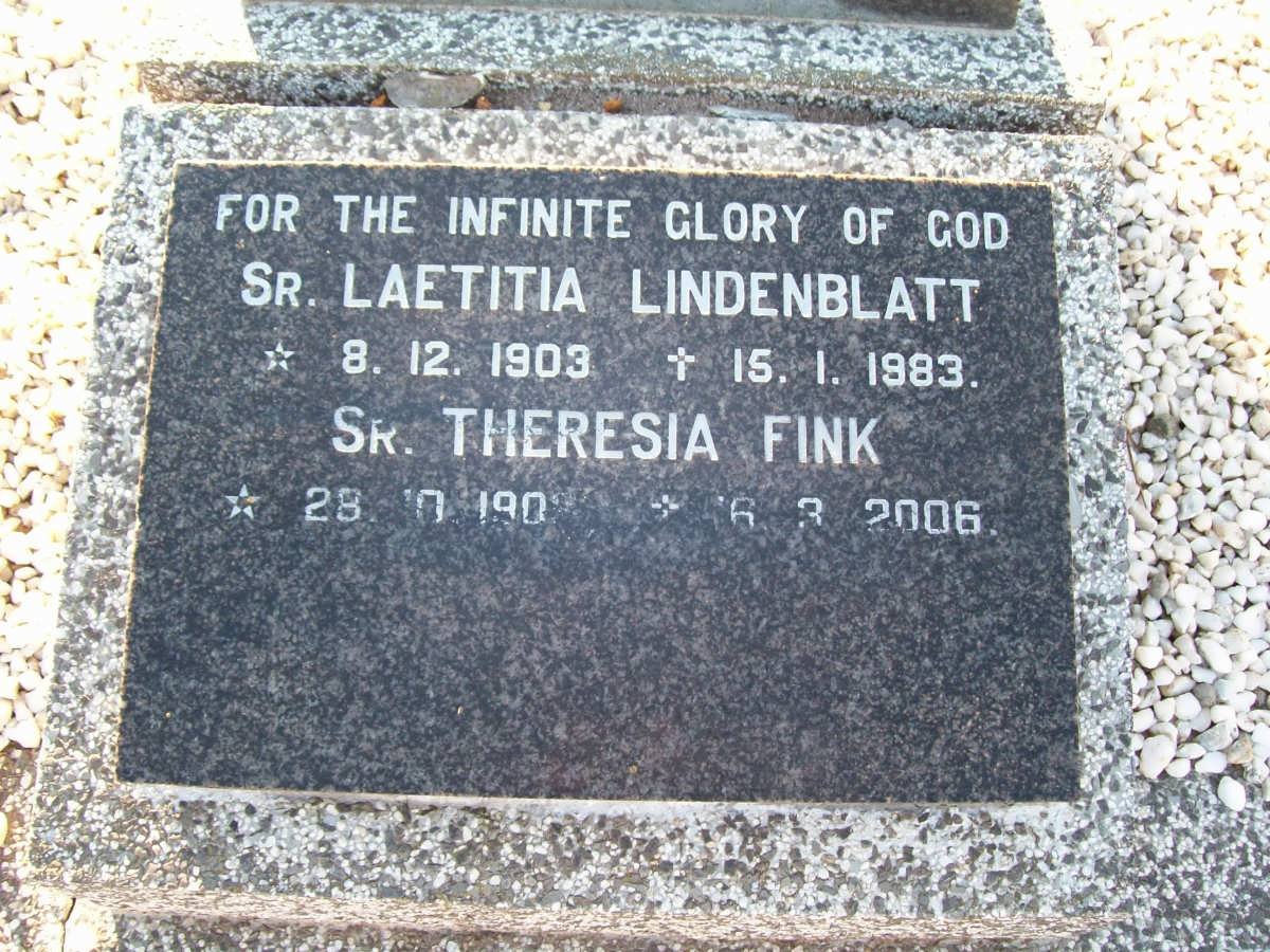 LINDENBLATT Leatitia 1903-1983 :: FINK Theresia 190?-2006