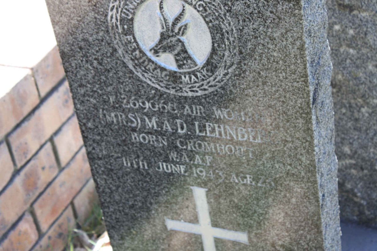 LEHNBERG M.A.D. nee CROMHOUT -1943