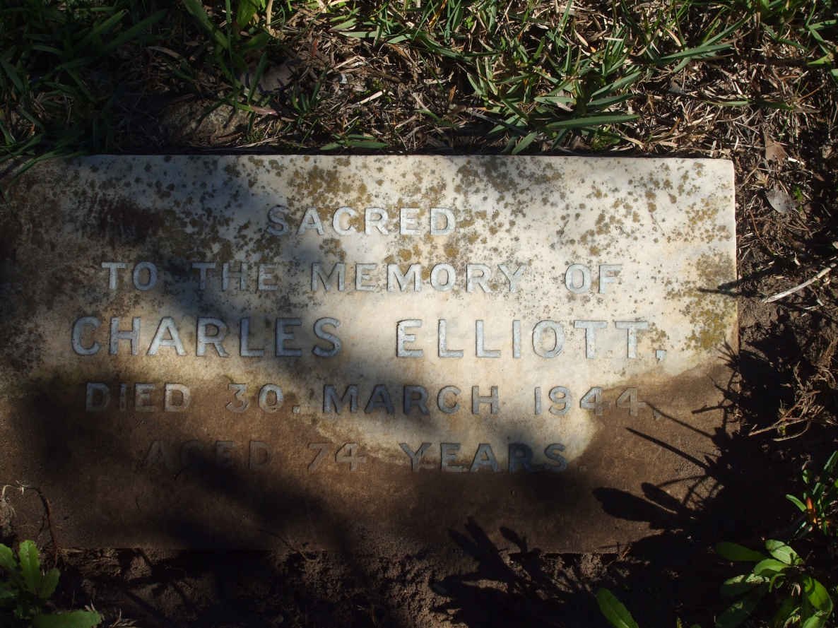 ELLIOTT Charles -1944