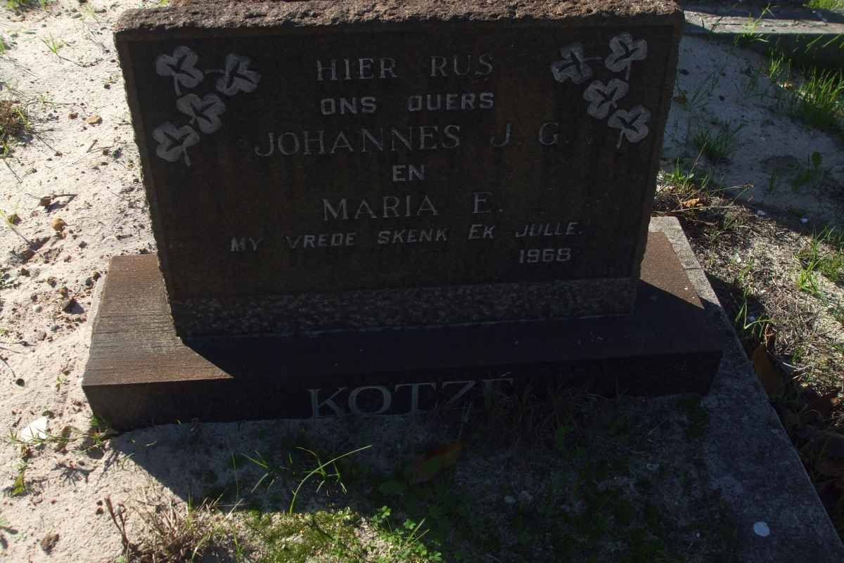 KOTZE Johannes J.G.  -1968 &amp; Maria E.  -1968