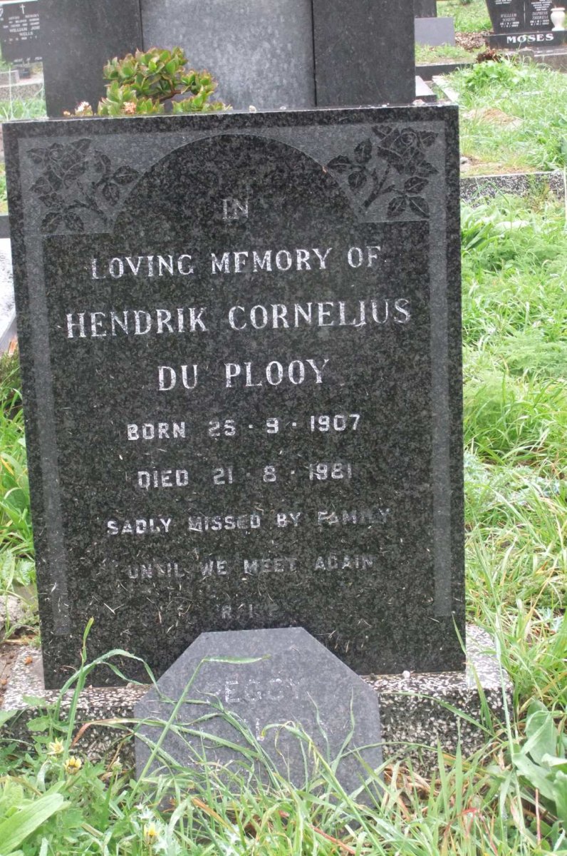 Hendrik Cornelius born 25 October 1907 and died 21 August 1981 aged 74 years and Peggy