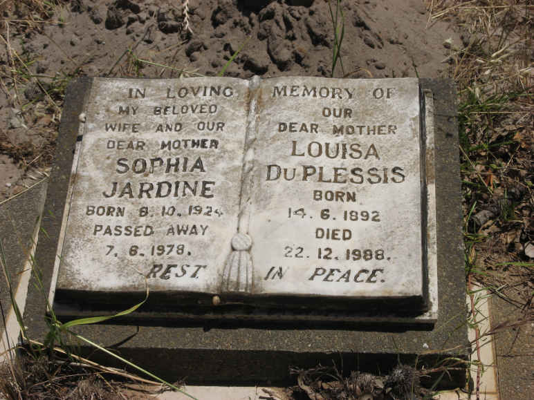 Sophia was born 8 October 1924 and died 7 June 1978. Louisa was born 14 June 1892 and died 22 December 1988