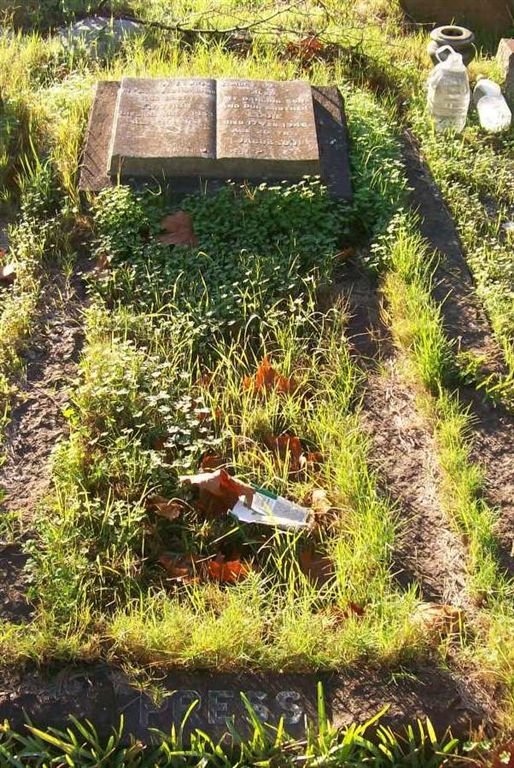 PRESS grave