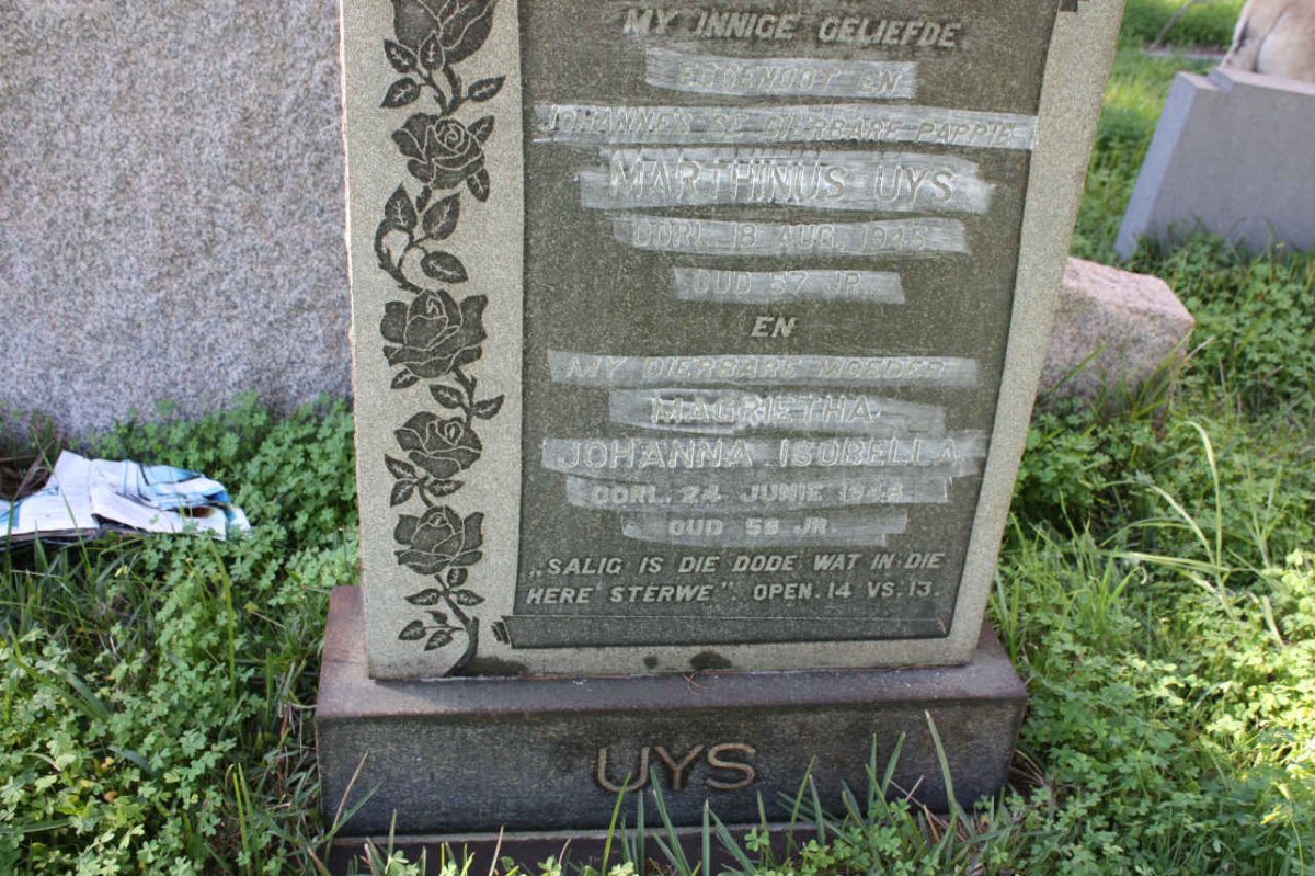 UYS Marthinus -1945 &amp; Magrietha Johanna Isobella -1946