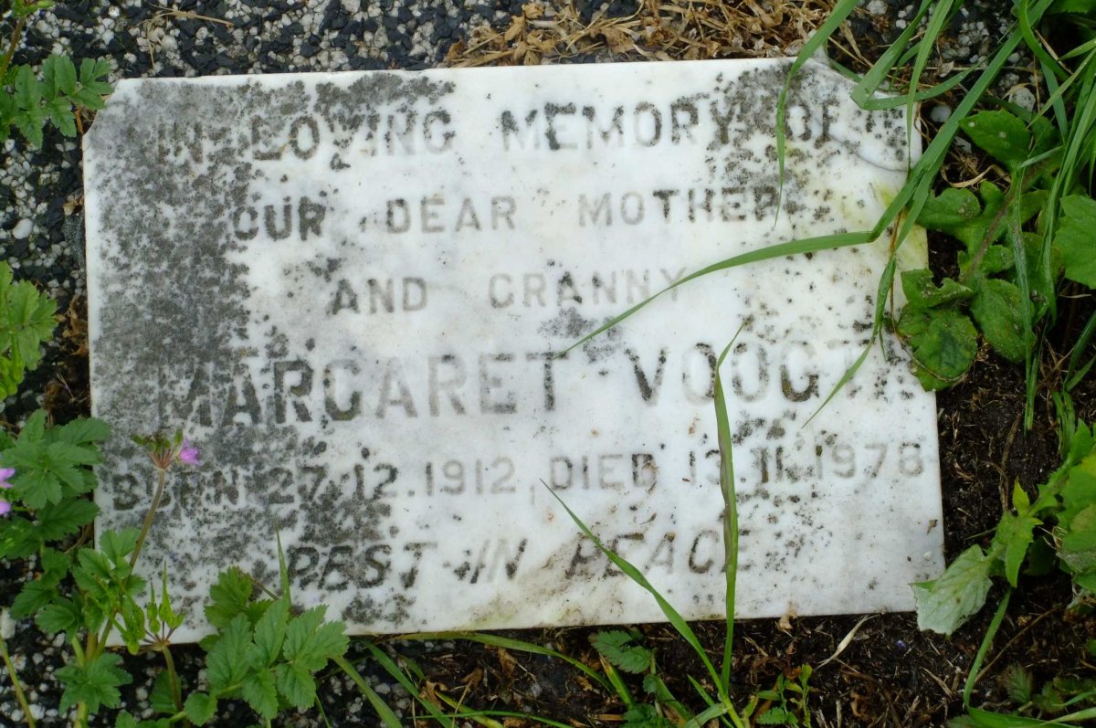 VOOGT Margaret 1912-1976