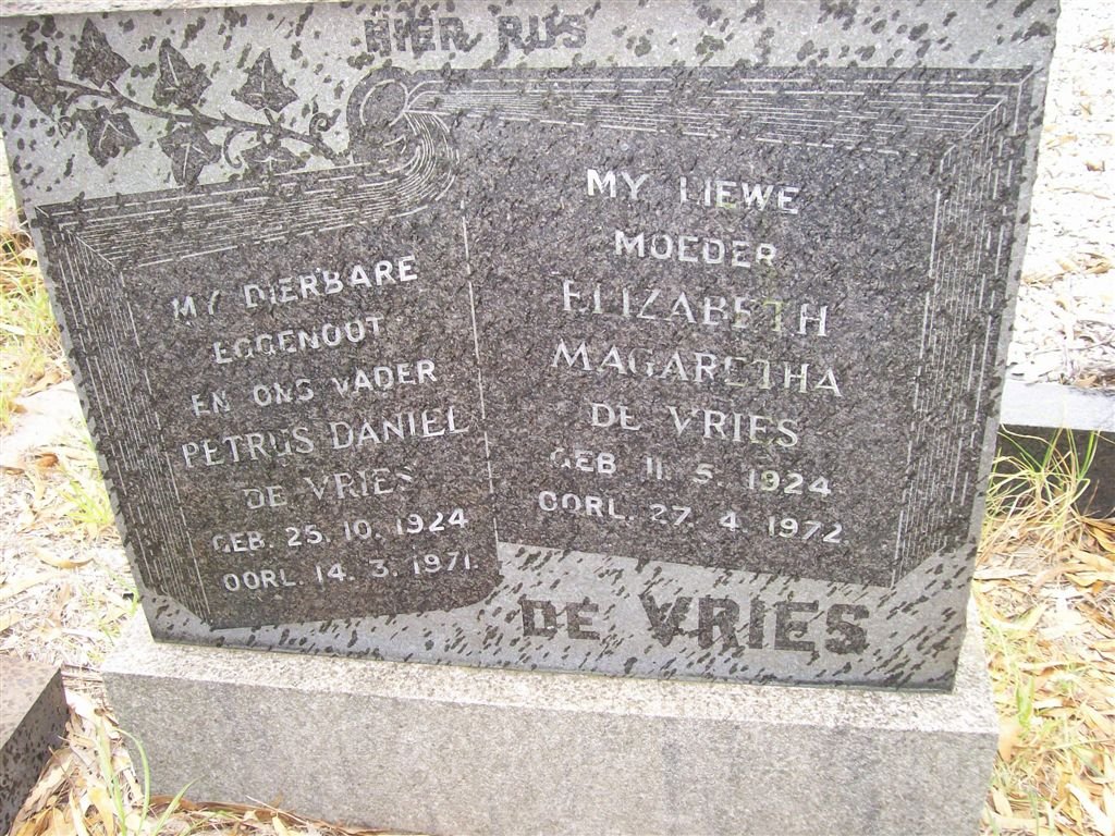 VRIES Petrus Daniel, de 1924-1971 &amp; Elizabeth Magaretha 1924-1972