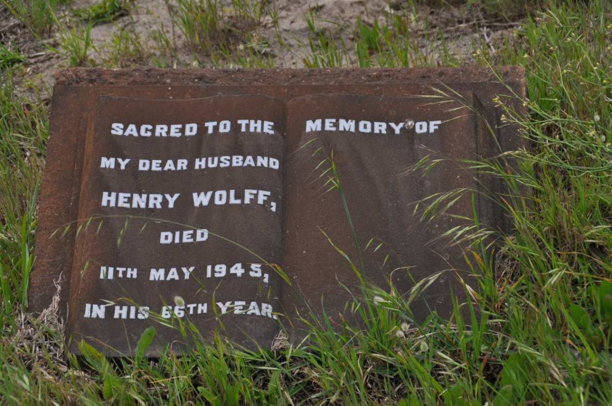 WOLFF Henry -1945