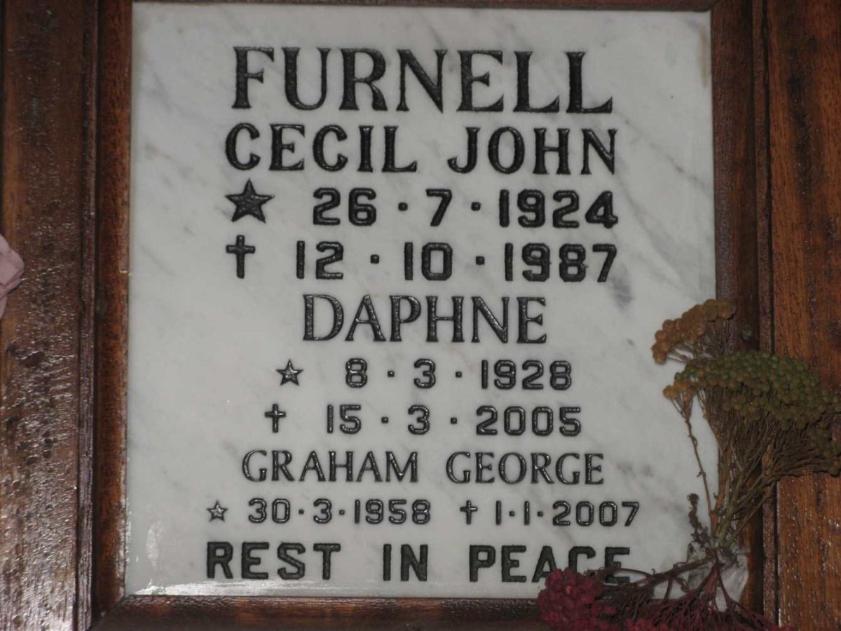FURNELL Cecil John 1924-1987 &amp; Daphne 1928-2005 :: FURNELL Graham George 1958-2007