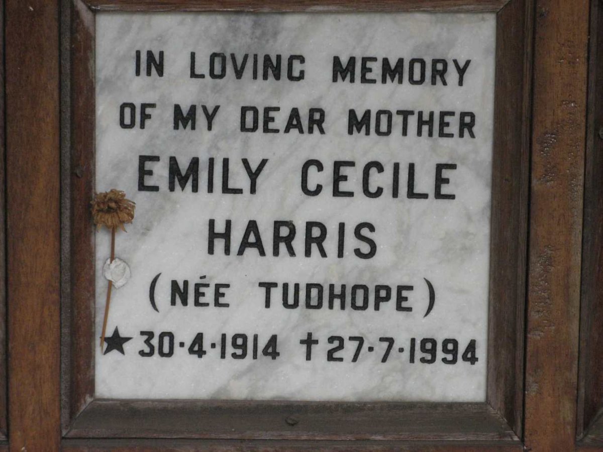 HARRIS Emily Cecile nee TUDHOPE 1914-1994