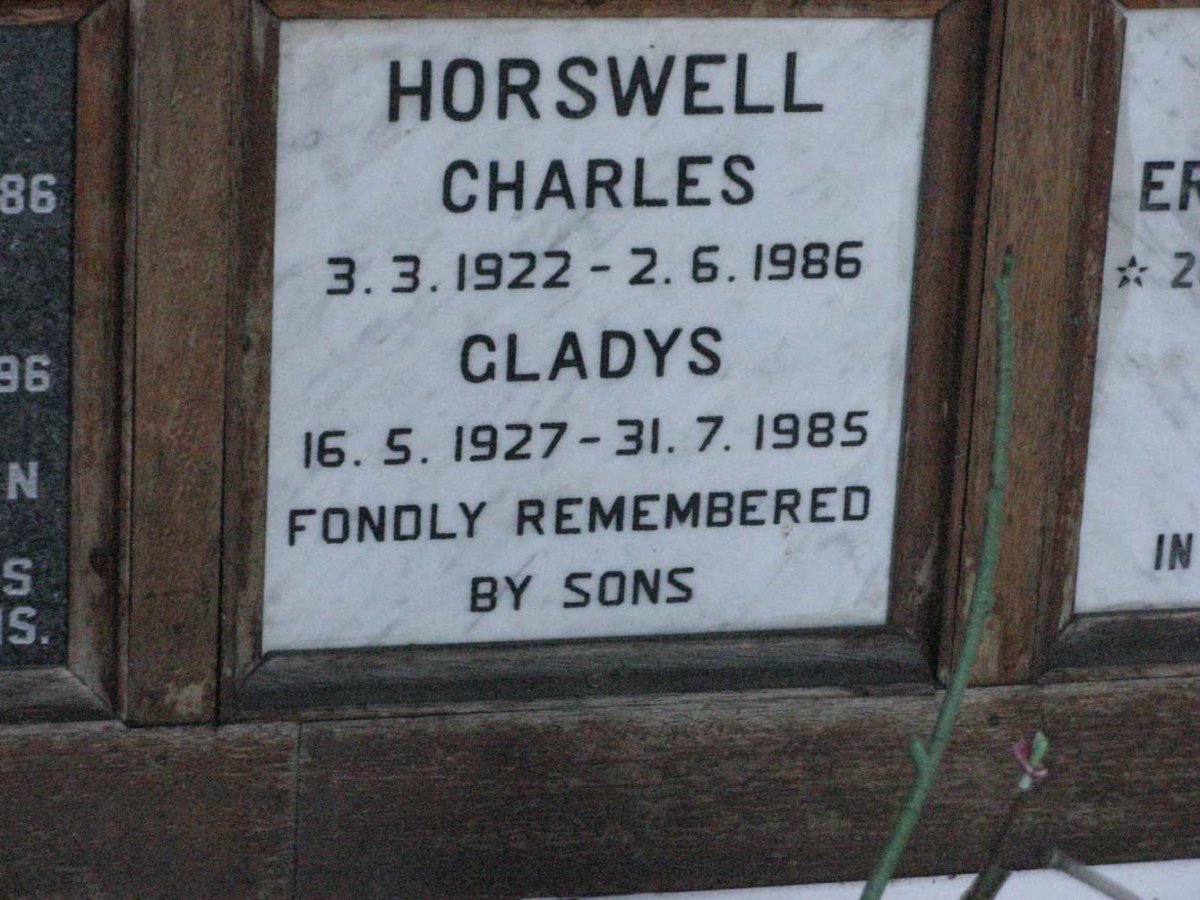 HORSWELL Charles 1922-1986 &amp; Gladys 1927-1985